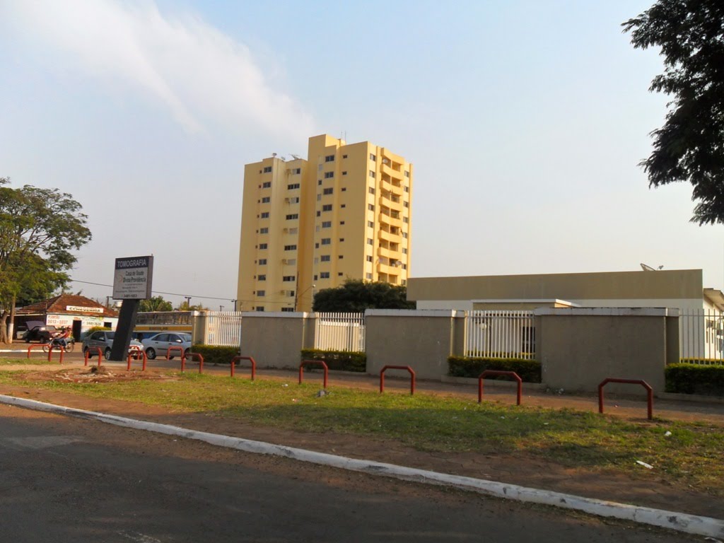 Edifício Diplomata desde a frente da Igreja Batista by Secoke - COKE