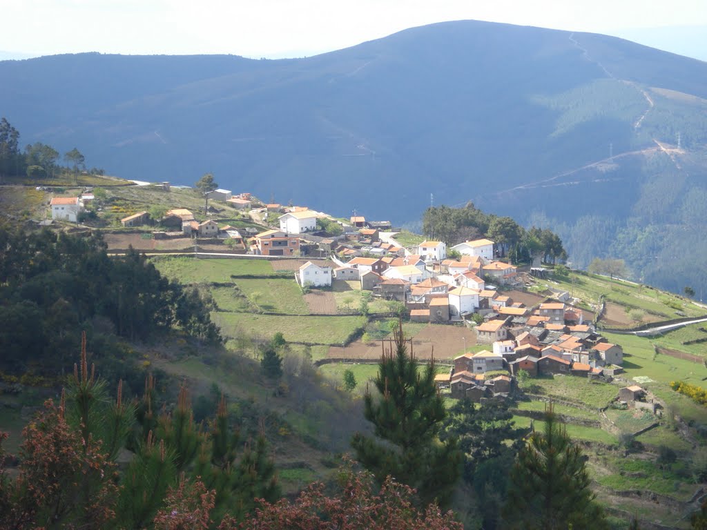 Vista de Aldeia Velha by Raizinha Pereira