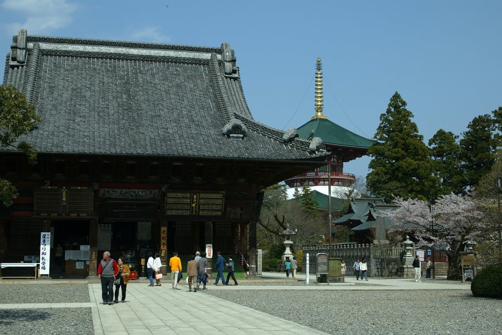 成田山新勝寺 by RGB 255