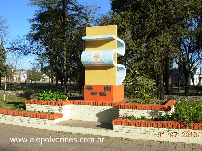 Sastre - Monumento Centenario Fundacion ( www.alepolvorines.com.ar ) by alepolvorines