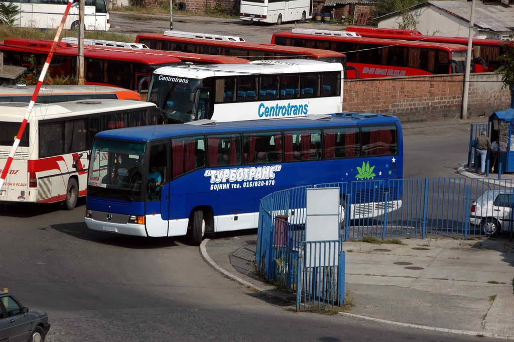 Autobus Turbotrans Bojnik u Beogradu by Teča sa Dunava