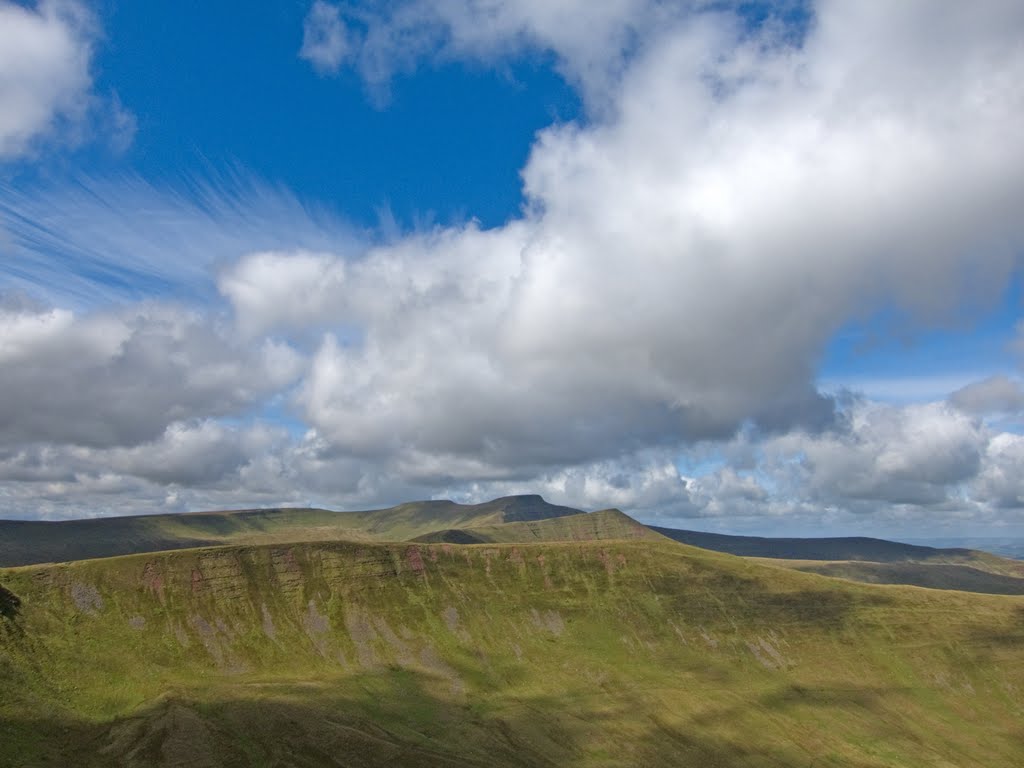 Fan y Big, Cribyn, Pen y Fan and Corn Du 2010-09-18 by wambam23