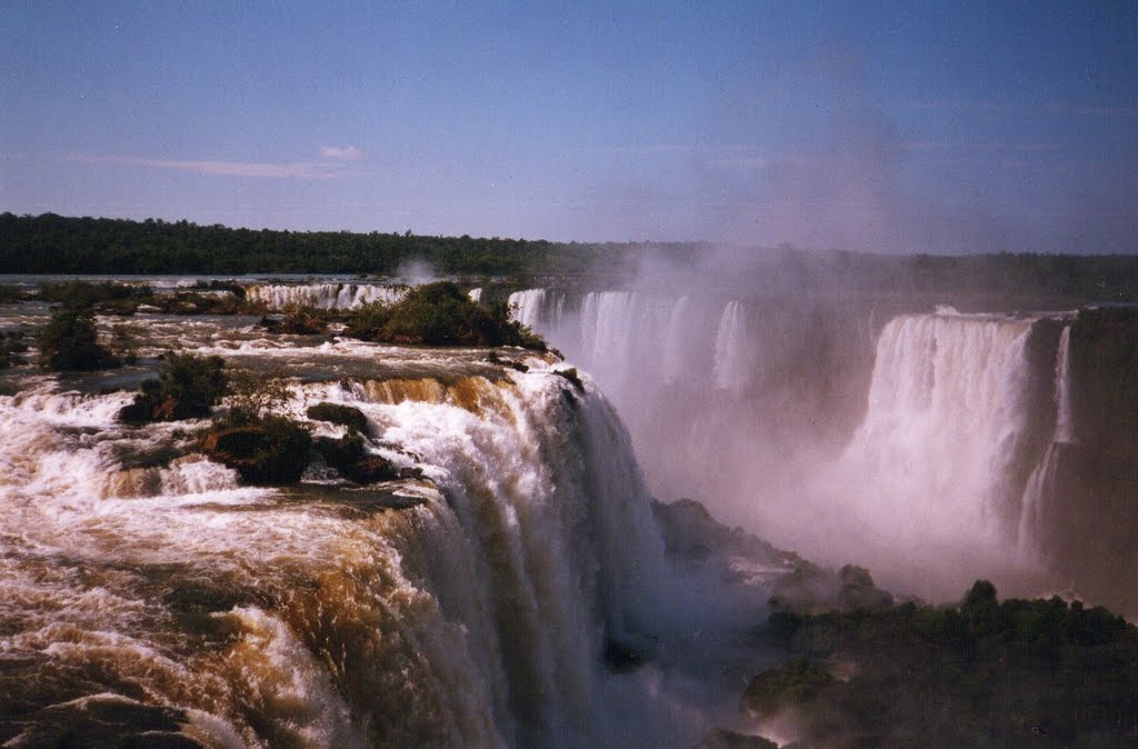 Cataratas do Iguaçu by Ney Romeu