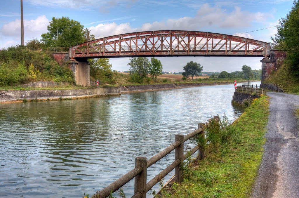 Un ouvrage de franchissement du canal du nord by pir6mon