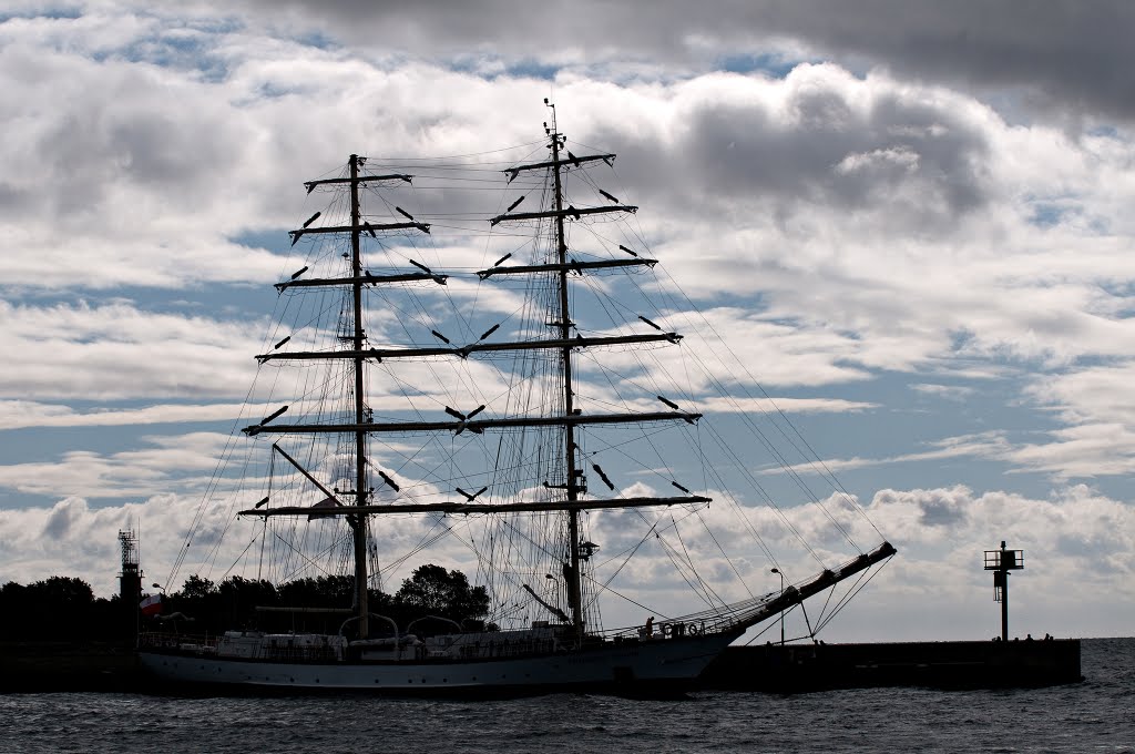 Fryderyk Chopin yacht in the port of Hel by Wlodzimierz Poznansk…