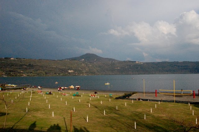 Spiaggia del Lago by prontocastelli