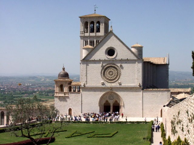 Assisi Basilica di San Francesco by prontocastelli