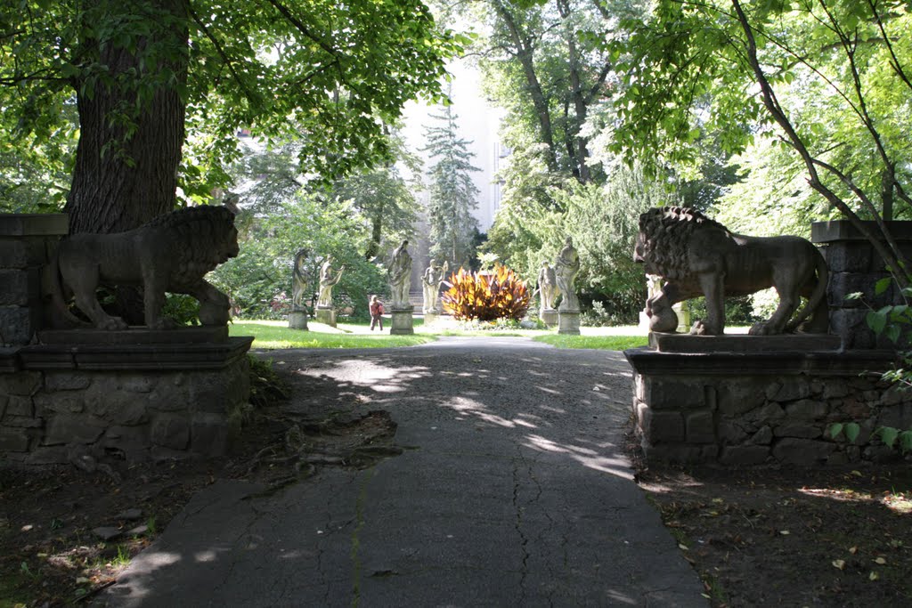 Konopiště garden by stmpd