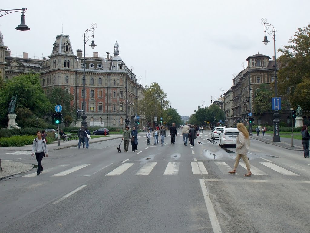 201009191433 Az Andrássy út mint sétálóutca, az Autómentes Nap keretében by Harmadik