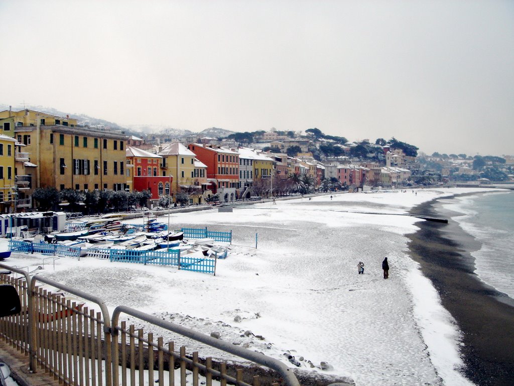 Celle Ligure (nevicata) by Angelo Vanagolli