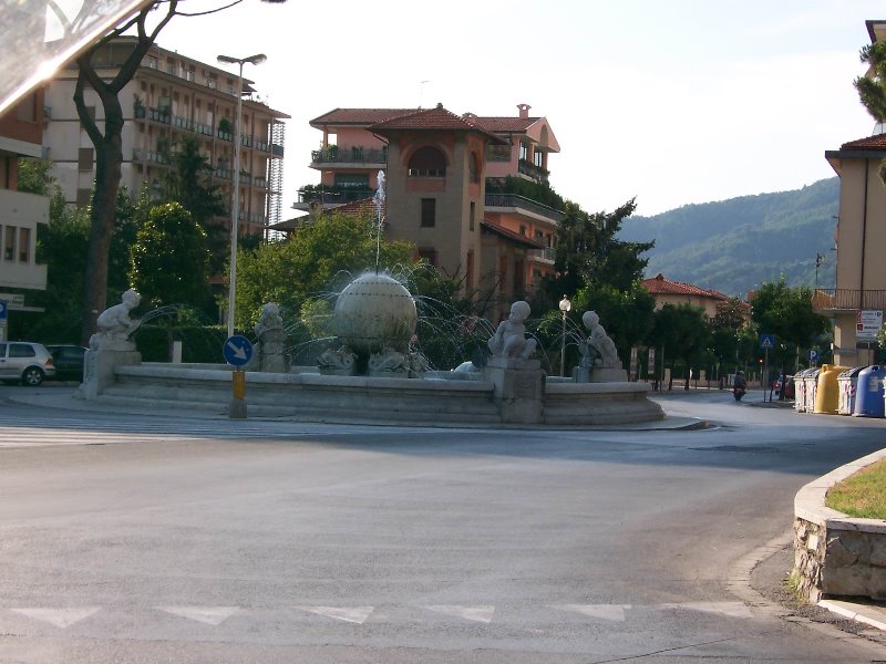 Piazza Liberazione by Web-Link