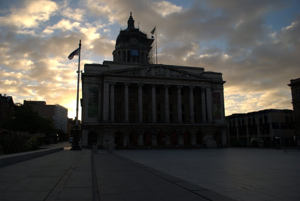 Nottingham Council House by Rob Shelton