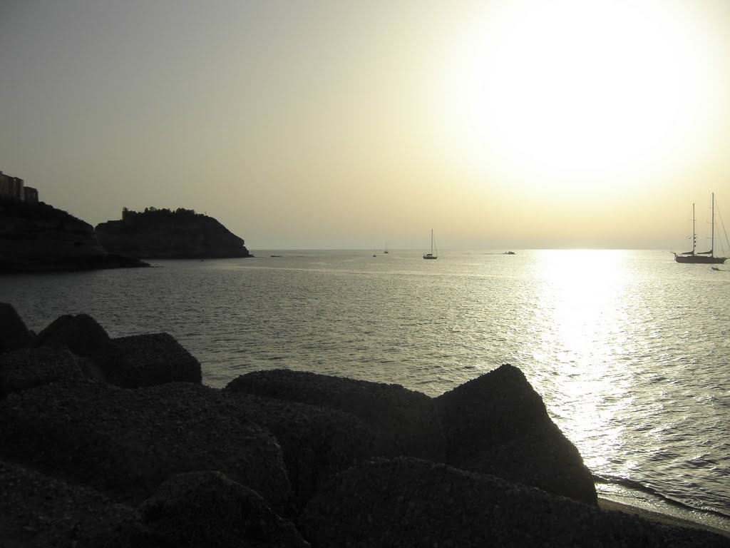 Spiaggia del Cannone - Tropea by kajikawa