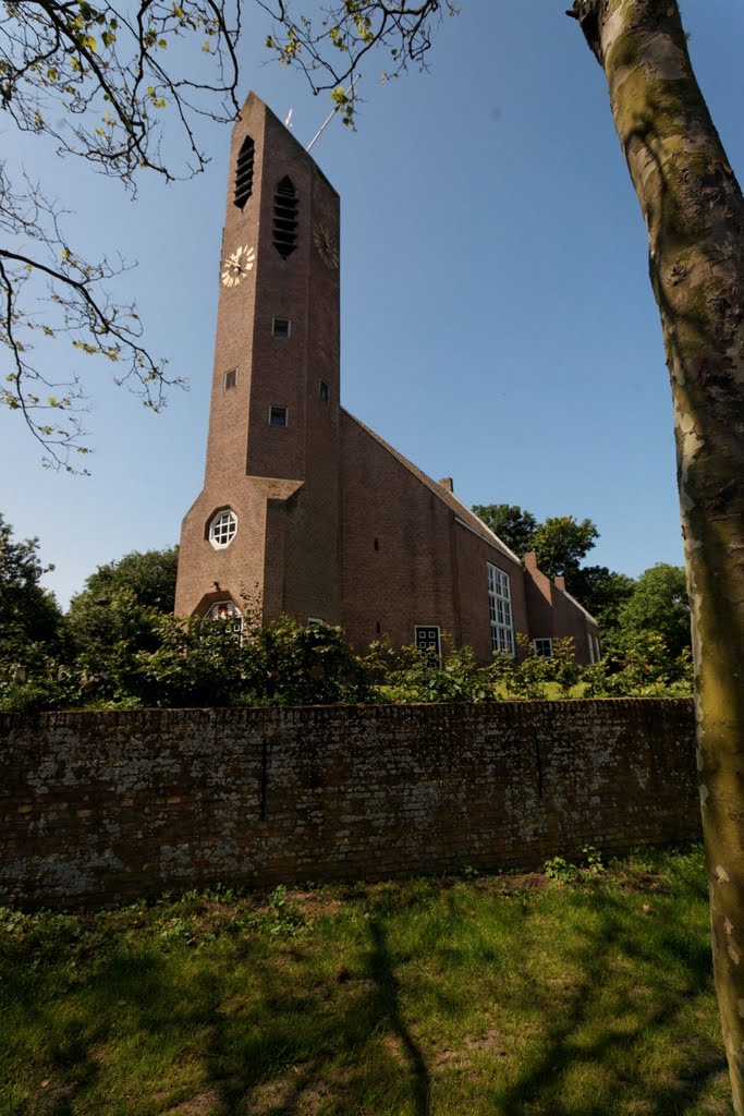 Texel - De Waal - Hogereind - View WSW on Protestantse Kerk van De Waal by txllxt TxllxT