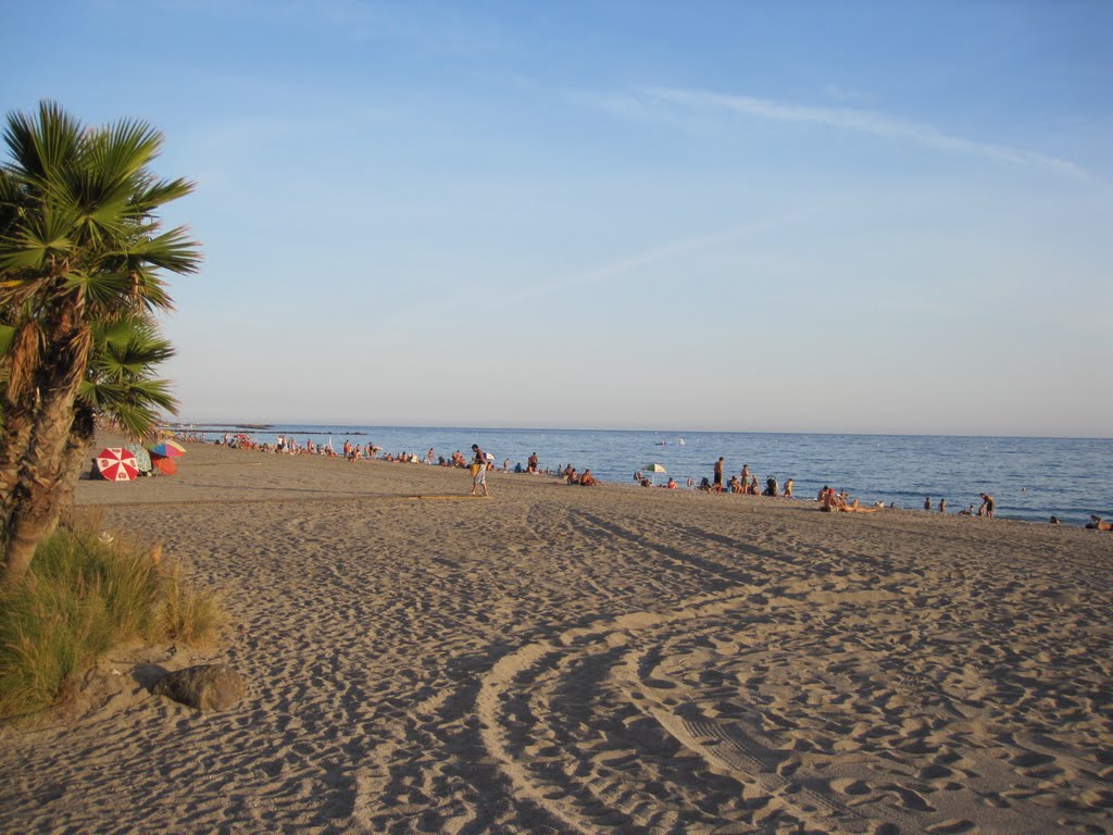 Citybeach Almeria by Manuel Hauke