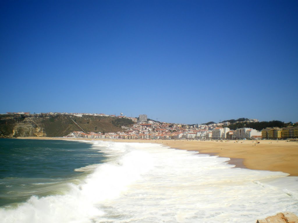 A praia de Nazaré by o0_oscar_0o