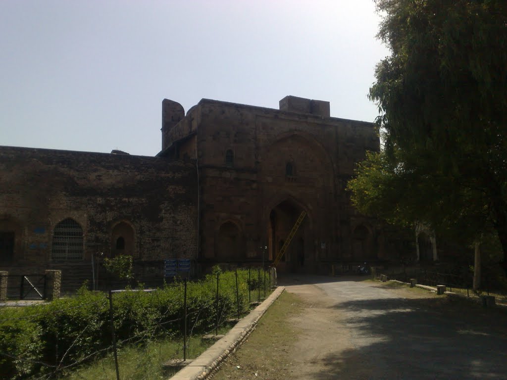 Jhelum, Pakistan by twoblueangles