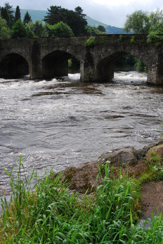 Abergavenny Bridge by Alan Underwood