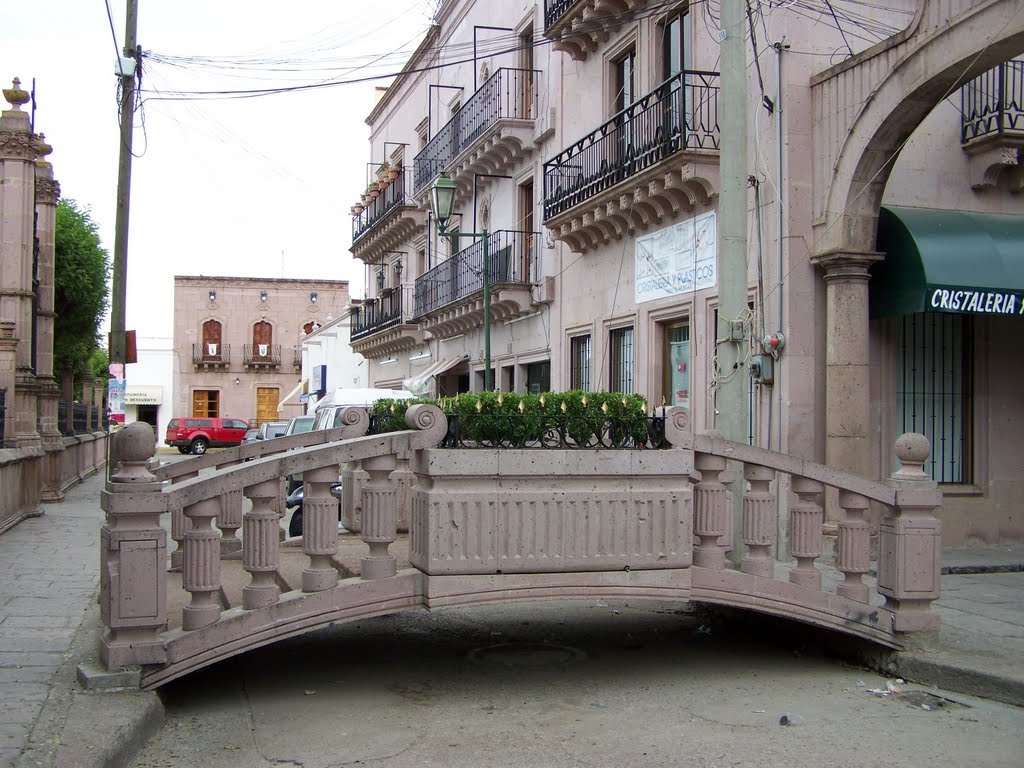 Pequeño Puente De Cantera by Fabian Cuenca