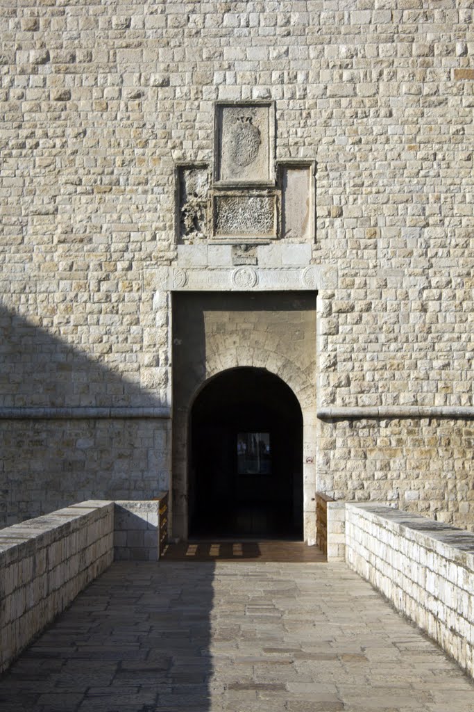 Portone d'ingresso del castello di Barletta by MarioAntonioRossi