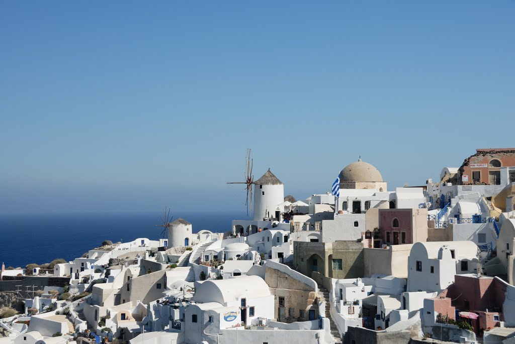 Oia 847 02, Greece by Andicot