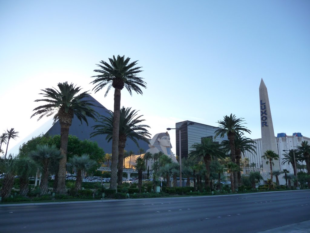 Luxor Hotel and Casino (Las Vegas, United States of America) by JoaquinLR