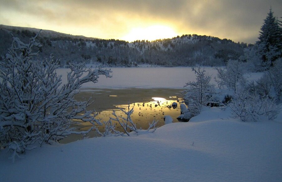 Vinter Skaret ved Molde. Norway. by Bjørn Fransgjerde