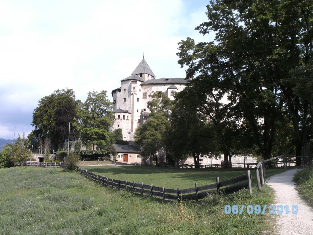 Burg Prösels im Schlerngebiet by Thomas Esch