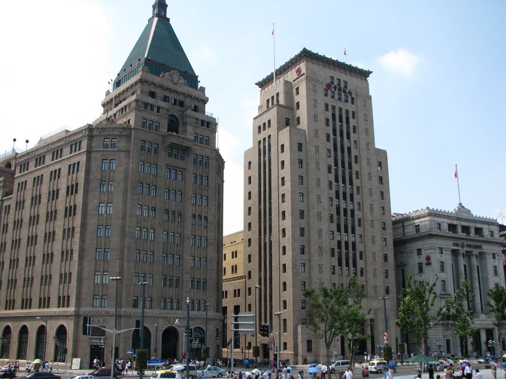 A view of the Bund in Shanghai, The Peace Hotel by isylwiaa