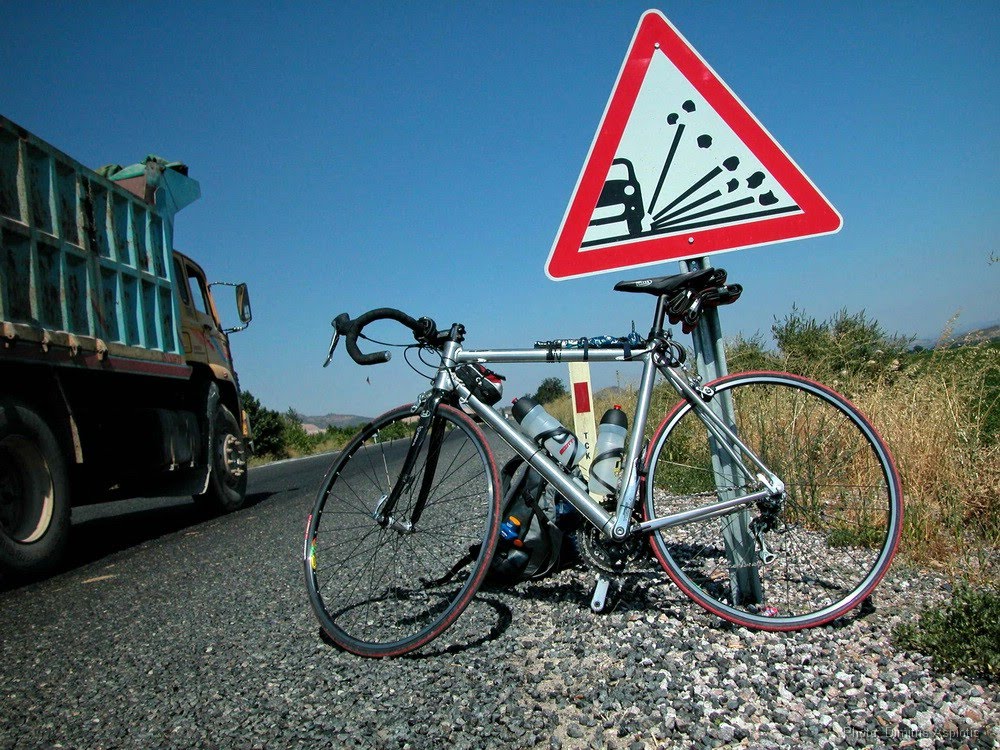 Road to Izmir under construction - Aug 05 by cycle way