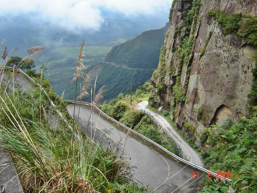 Só de olhar me assustei,Serra do Corvo Branco ,Urubici by Deonisio J. Schafer