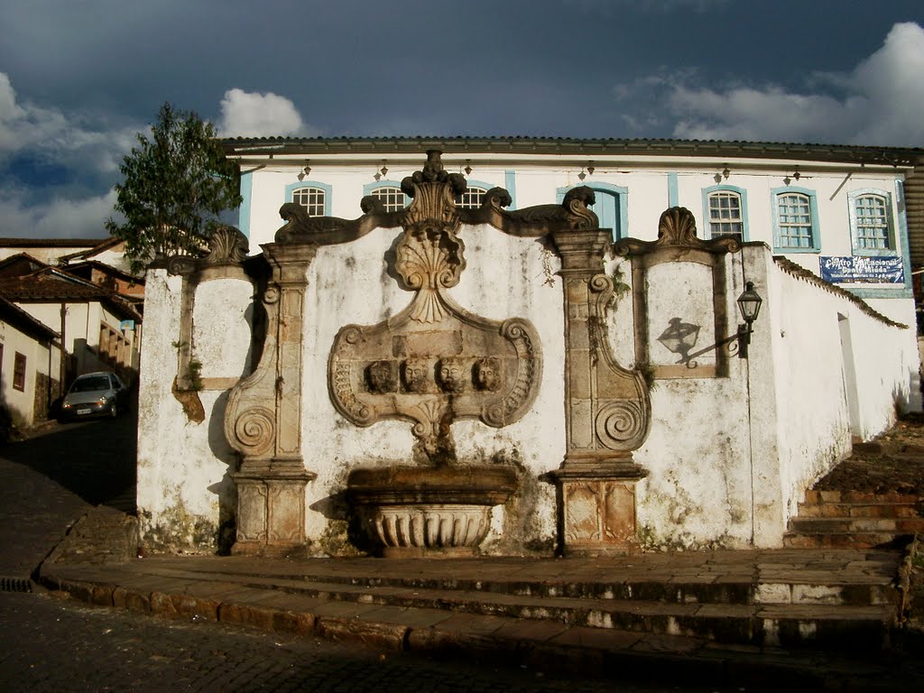 Ouro Preto – Chafariz – Minas Gerais by ondaalta