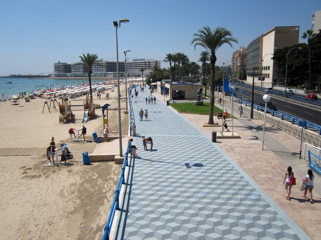 Ensanche Diputación, Alicante, Spain by Serge GunZZ