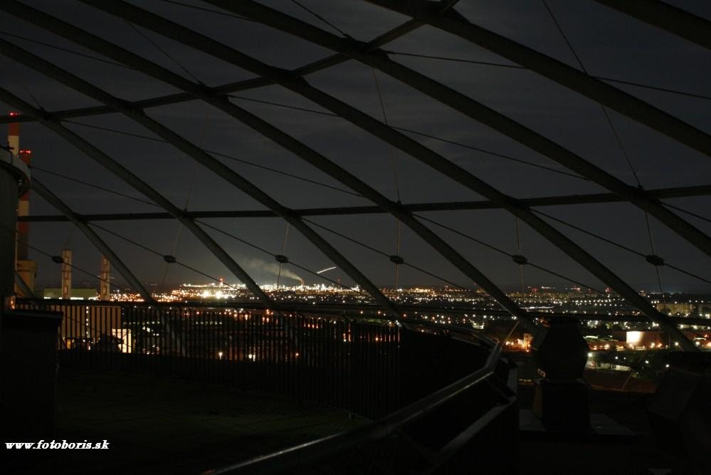 Roof view to Schwechat by night by www.fotoboris.sk