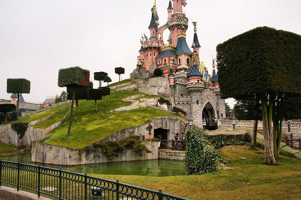 Euro Disney by Wallgo.com