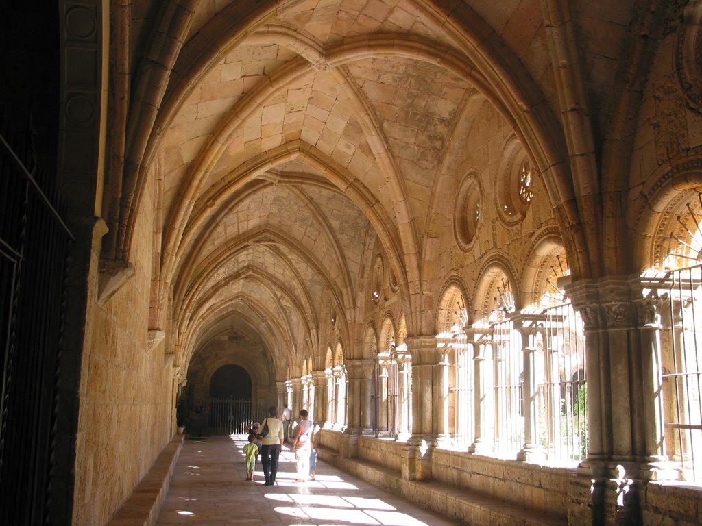 Claustro de la Catedral de Tarragona by Jose Antonio Cordoba