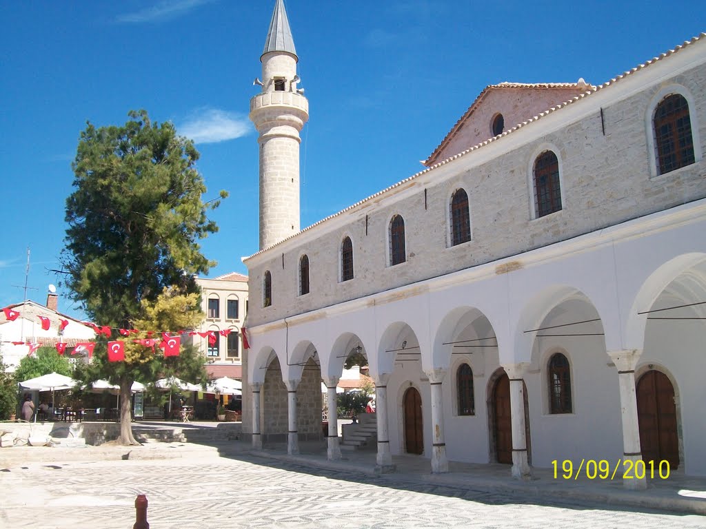 Alaçatı camisi minaresi by görkem kösehasanoğul…