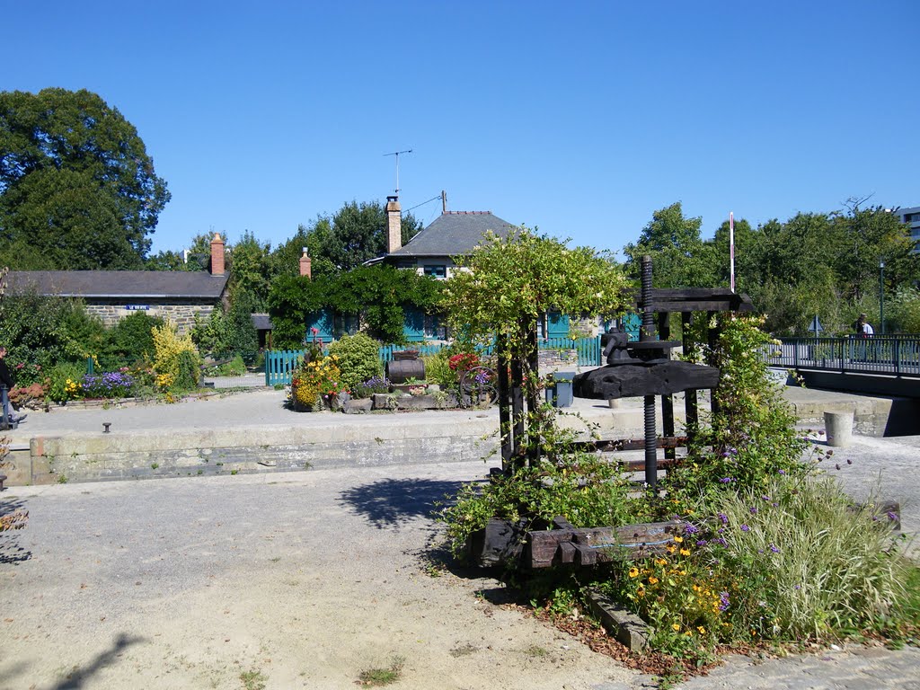 L'ecluse aux alentours du stade rennais by chisloup