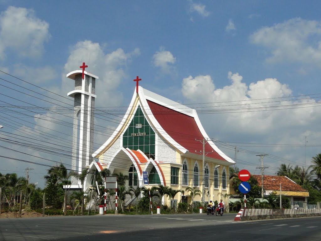 Nhà thờ tin lành Cai Lậy by Ngọc Viên