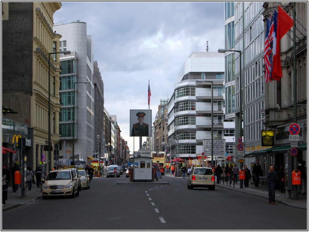 Checkpoint Charlie by Gyula Lintz