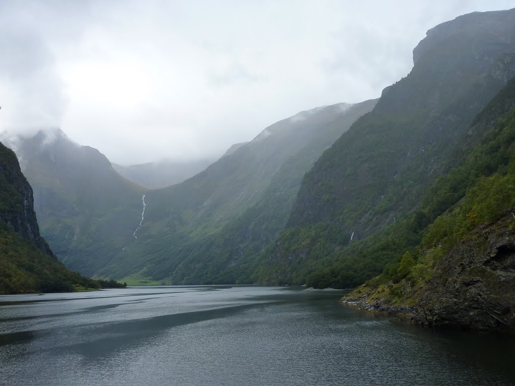 Nærøyfjord by kennethfiguerola