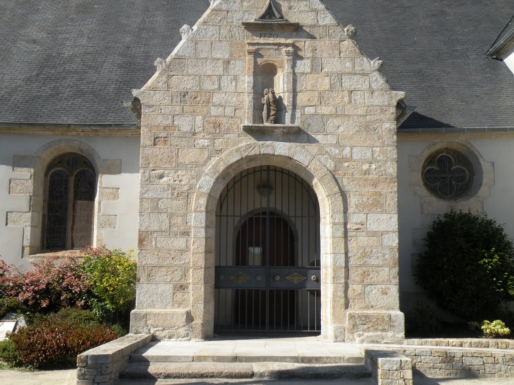 Le Porche de l'église de Bourg-Blanc by Trébaol François