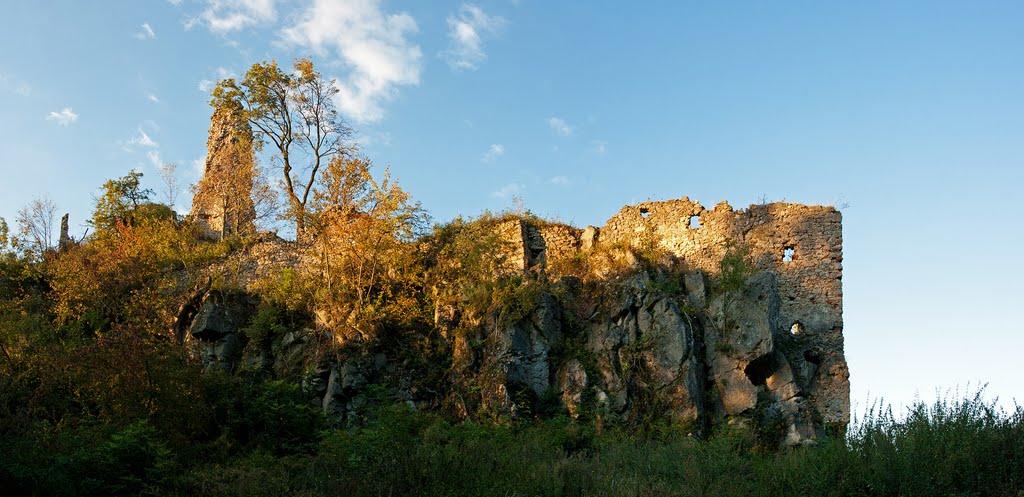 Ruiny hradu Korlátka by Tibor Rendek