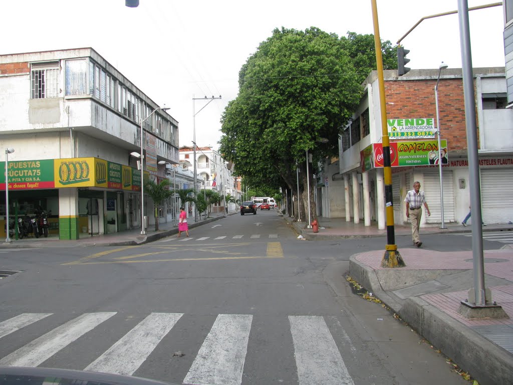 Calle 11 con Avenida 3ª by JaimeClaro