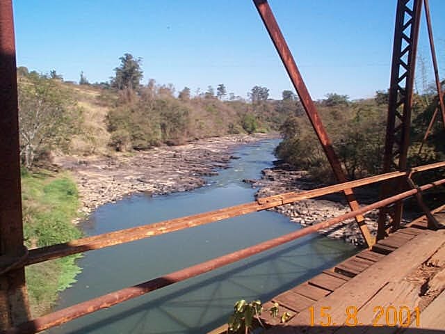 Ponte Metalica sobre o Rio Jaguari, Cosmopolis, sp, Brasil. by joão humberto sumere