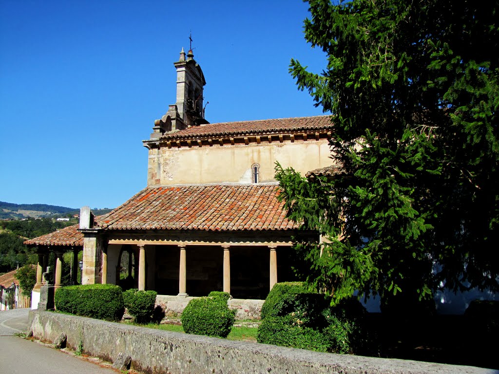 Iglesia de San Juán de Amandi, Villaviciosa. Principado de Asturias. by Valentín Enrique