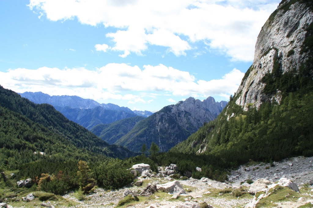 Blick vom Vršič-Pass by Andreas & Joanna Nev…