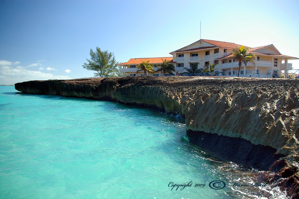 Playa de Oro, Varadero by Mario Ruel