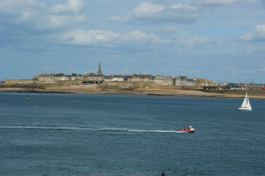 Saint Malo vista da Dinard by Sara Baggio