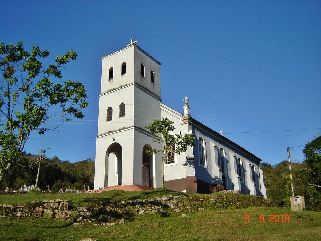 Capela Nossa Senhora do Rosário. S.J. Hortencio by Deonisio J. Schafer